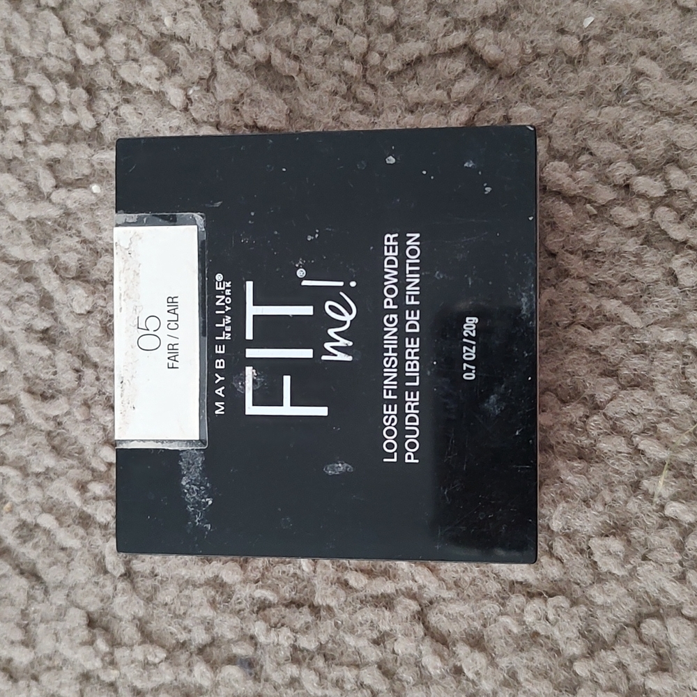 Fit Me Loose Powder in Fair 05